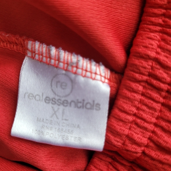 re Real Essentials Men's Red Basketball Gym Shorts Size XL with Pockets - Picture 4 of 6